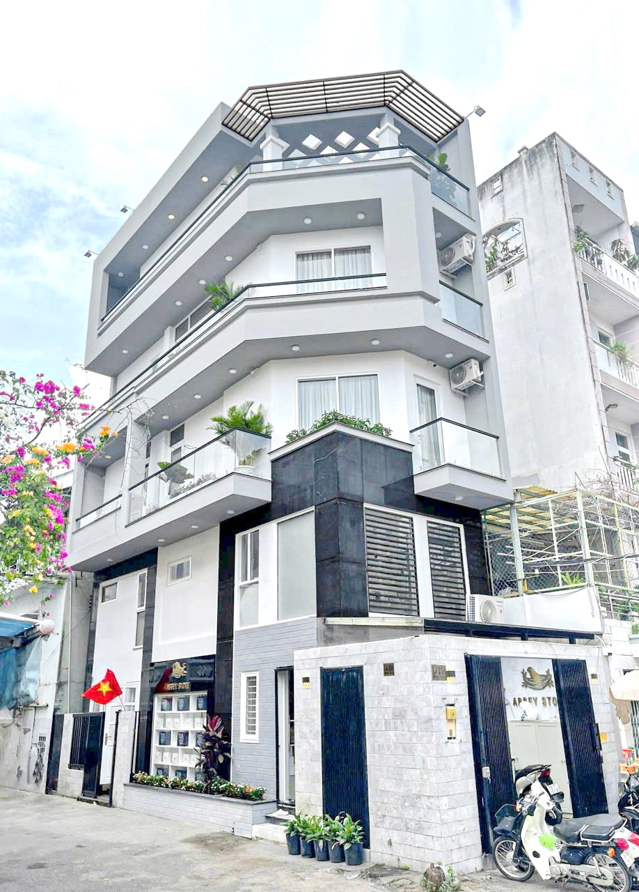 Bán căn góc 4 tầng hẻm xe hơi đường Hưng Phú P.10 Quận 8